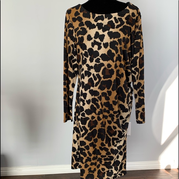 Leopard Print with gathered waist on one side knee length dress. - Picture 2 of 5